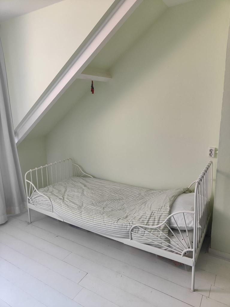 IKEA Minnen meegroeibed wit - Inclusief lattenbodem, Kinderen en Baby's, Kinderkamer | Bedden, Ophalen, 85 tot 100 cm, Gebruikt