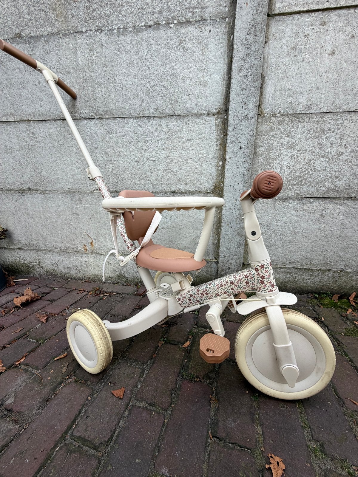 Little Dutch driewieler met duwstang - Zo goed als nieuw, Ophalen, Zo goed als nieuw, Velgrem, Minder dan 16 inch
