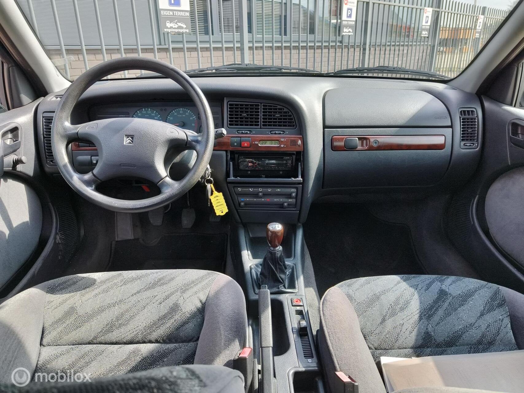 Foto 12 van Citroen Xantia 1.8i | airco | 88dkm | trekhaak | izgs
