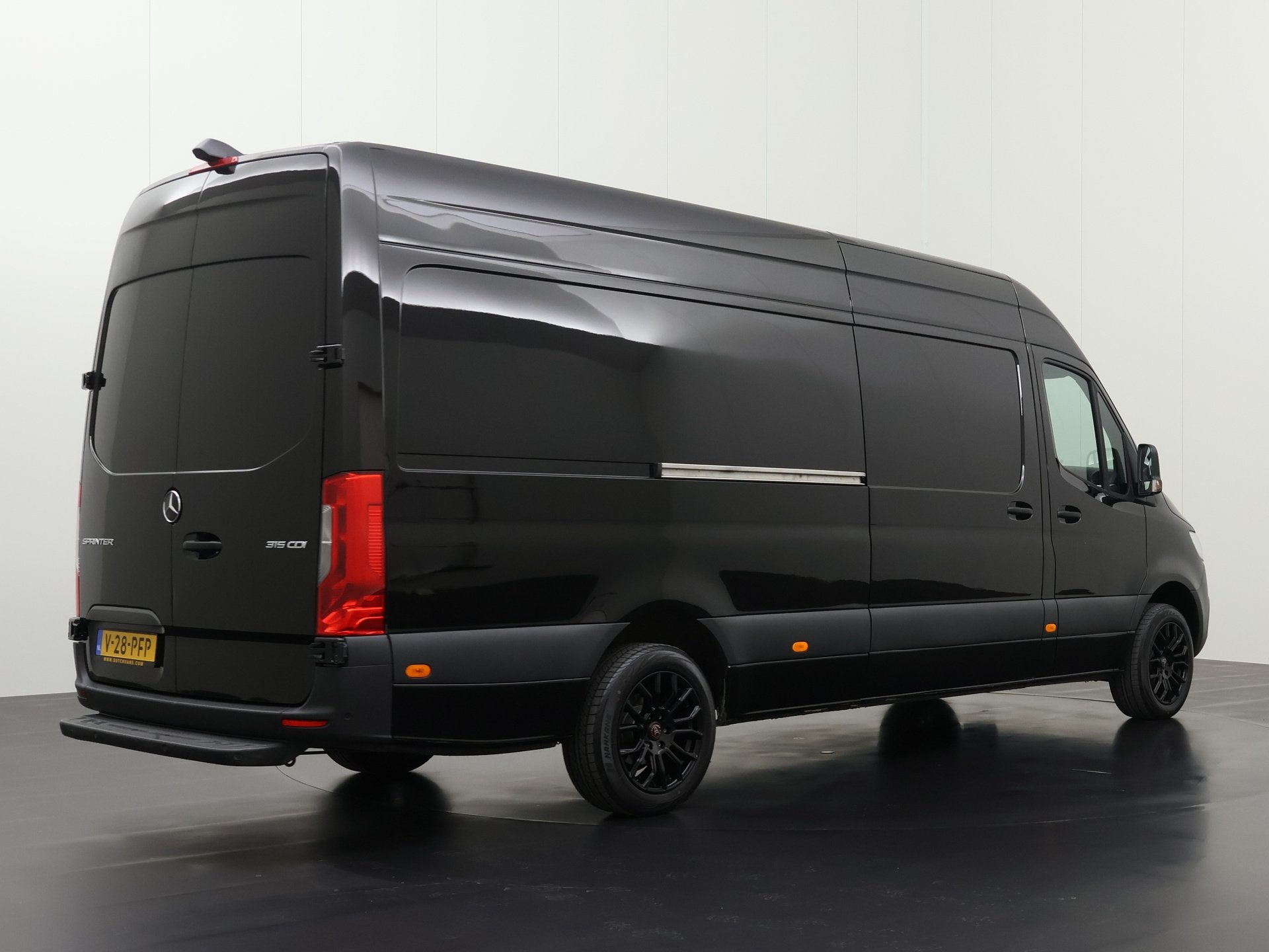 Mercedes-Benz Sprinter 315CDi L3H2 Maxi Black Edition | Navi, Gebruikt, 4 cilinders, Zwart, Mercedes-Benz
