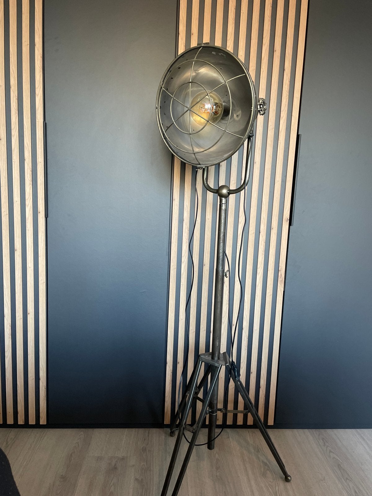 Industriële Vloerlamp met Statief, Ophalen, E27 (groot), Zo goed als nieuw, Metaal