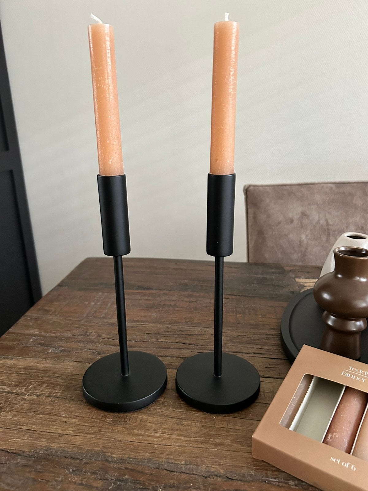 2 STUKS ZWART METALEN KAARSENSTANDAARD H&M HOME, Huis en Inrichting, Zwart, Ophalen of Verzenden, Zo goed als nieuw, 22 cm
