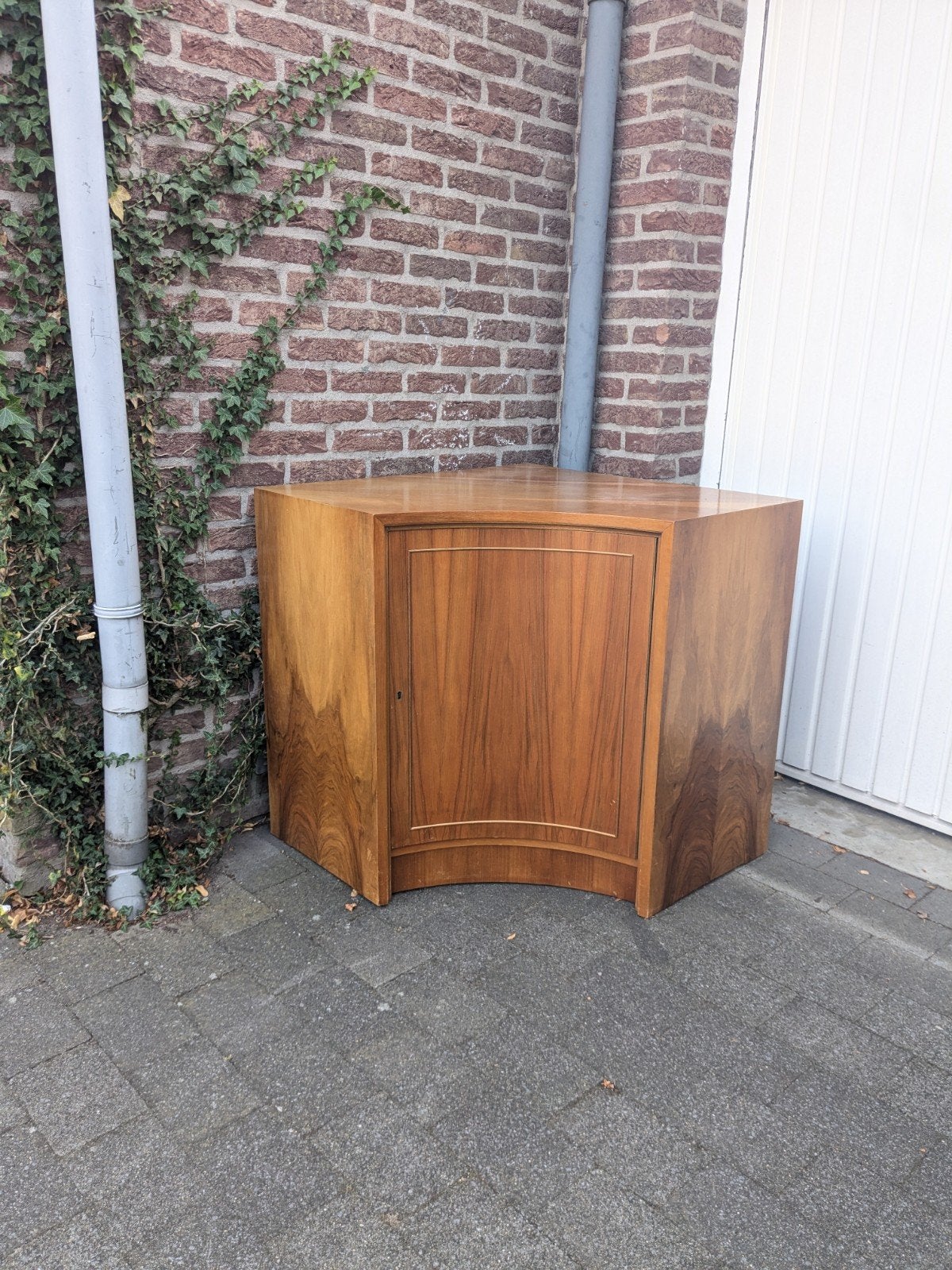 vintage hoek kastje dressoir sideboard, Ophalen of Verzenden