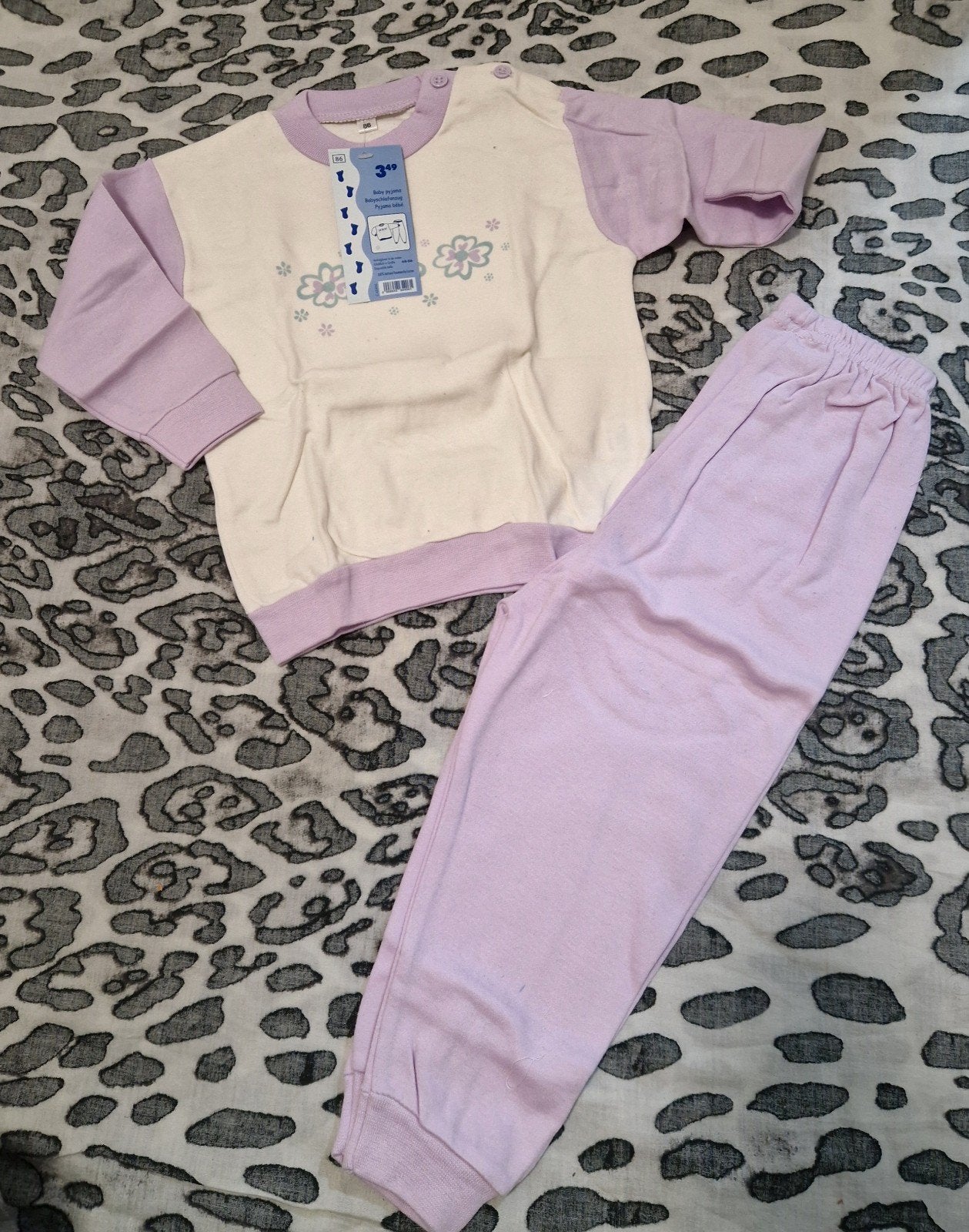 Nieuw! Meisjes pyjama / huispak lila/crème  - Maat 86, Kleding | Dames, Ophalen of Verzenden, Nieuw, Paars