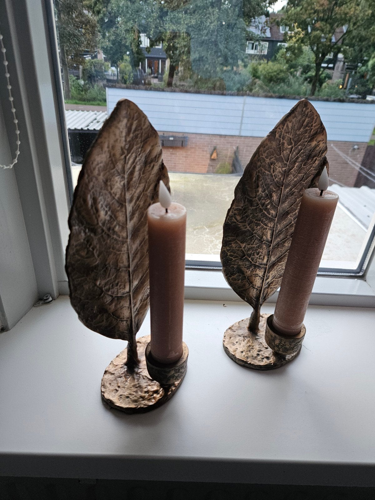 Koperkleurige Kandelaars met Bladmotief - 30 cm Hoog, Gebruikt, Overige merken, Ophalen of Verzenden, Metaal