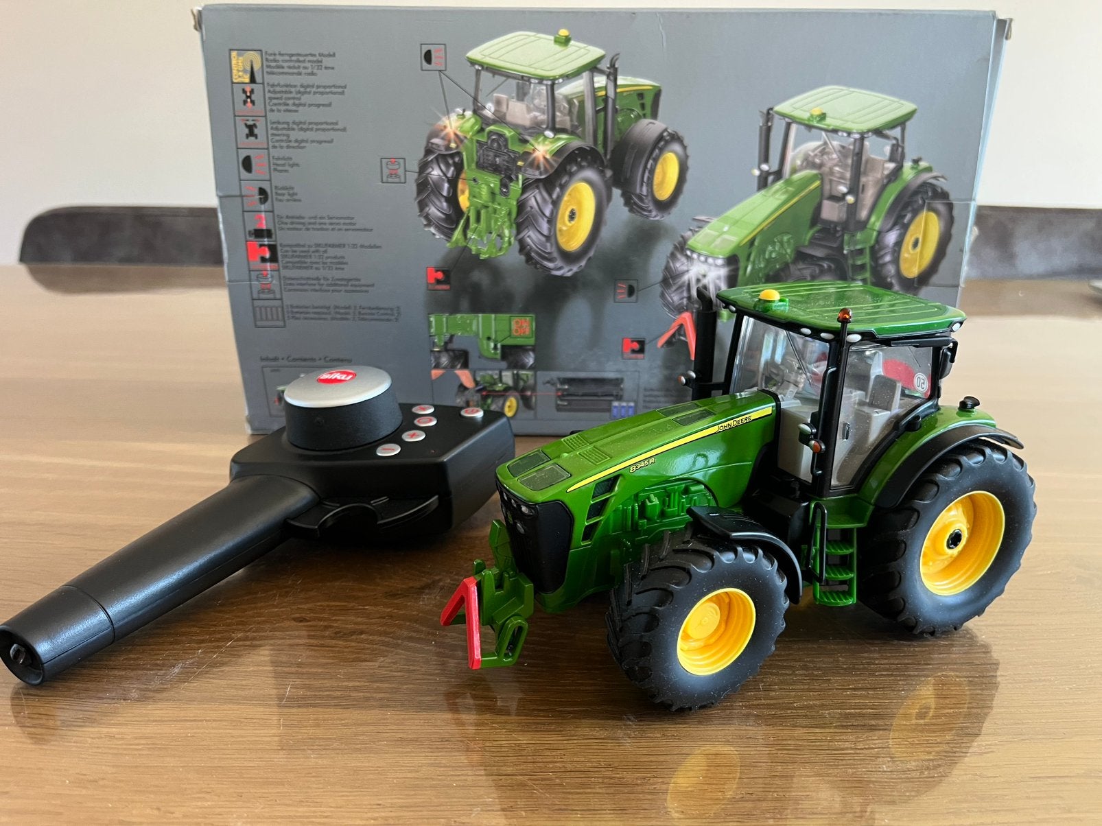 John Deere 8345 R tractor Siku Control 6881, Hobby en Vrije tijd, Ophalen of Verzenden, Nieuw, Tractor of Landbouw, SIKU