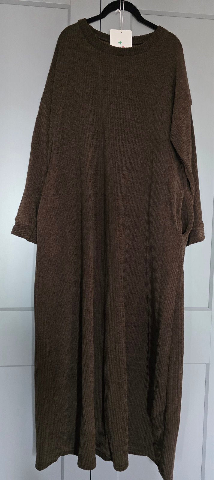 Nieuwe Abaya Winterjurk - Comfortabel & Stijlvol, Bruin, Verzenden, Maat 46/48 (XL) of groter, Nieuw