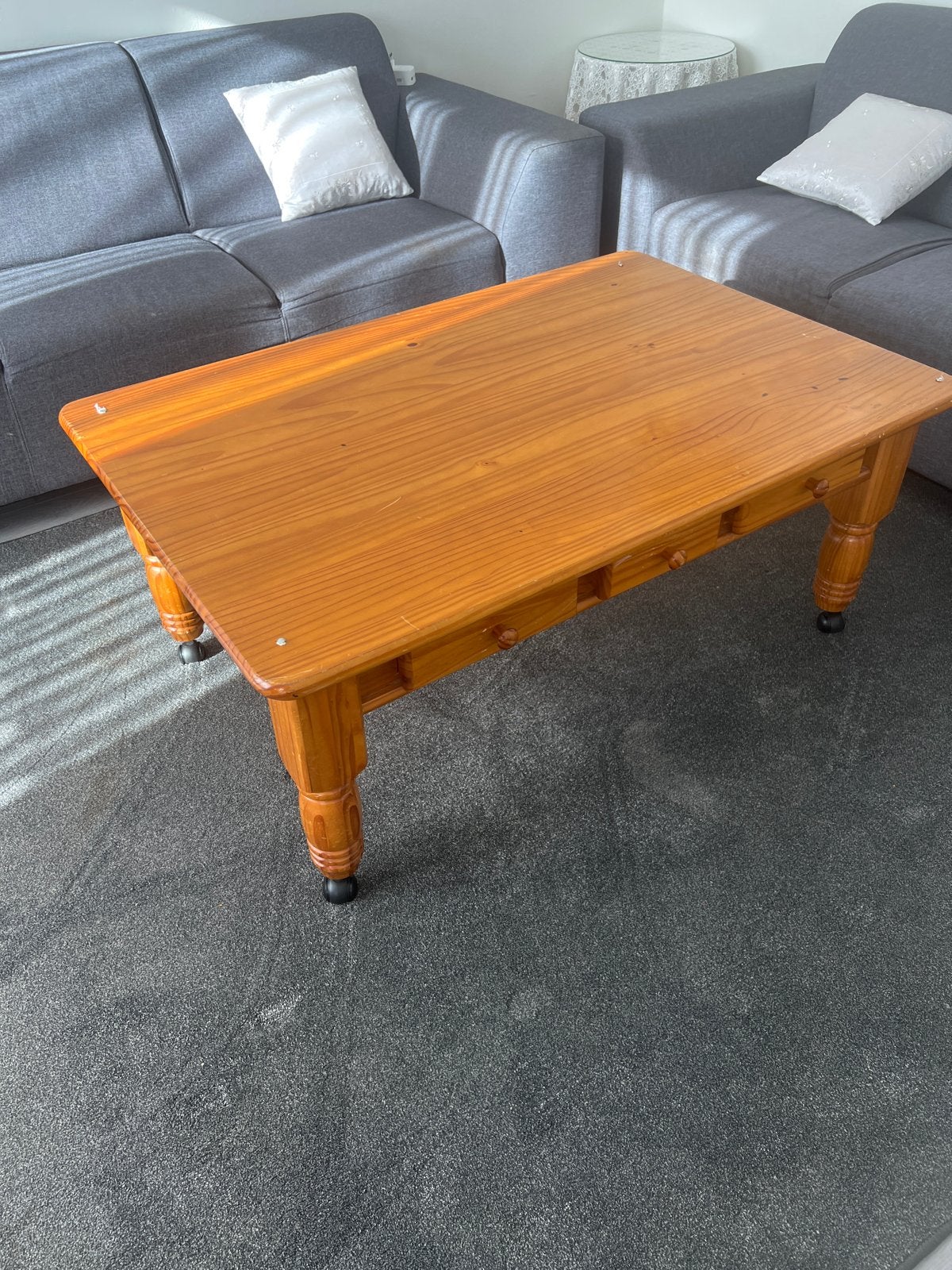 Gratis Salontafel en Kast - Massief Hout, Ophalen, Gebruikt, 100 tot 150 cm, Overige houtsoorten