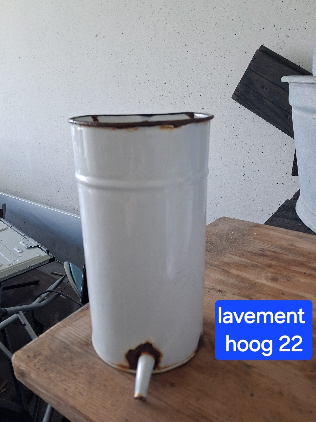 Vintage wit geëmailleerd lavement, hoogte 22 cm, Ophalen of Verzenden
