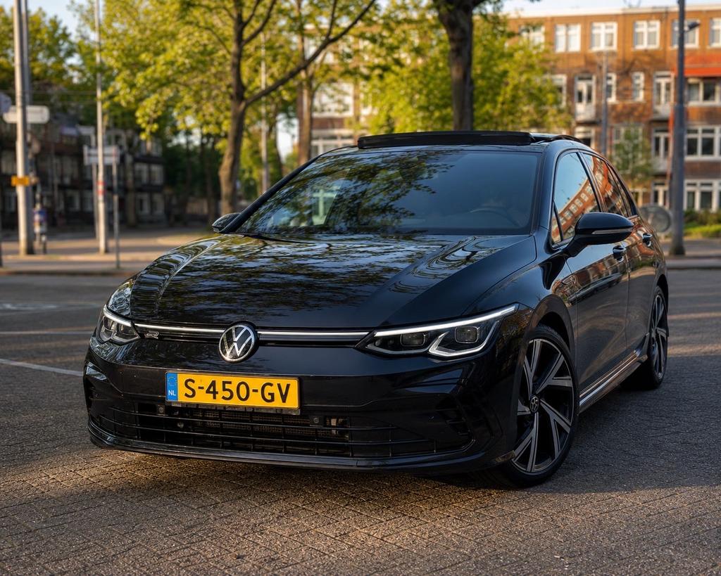 Volkswagen golf 8 1.5  3X R-Line DSG, Automaat, Alcantara, Zwart, Bedrijf