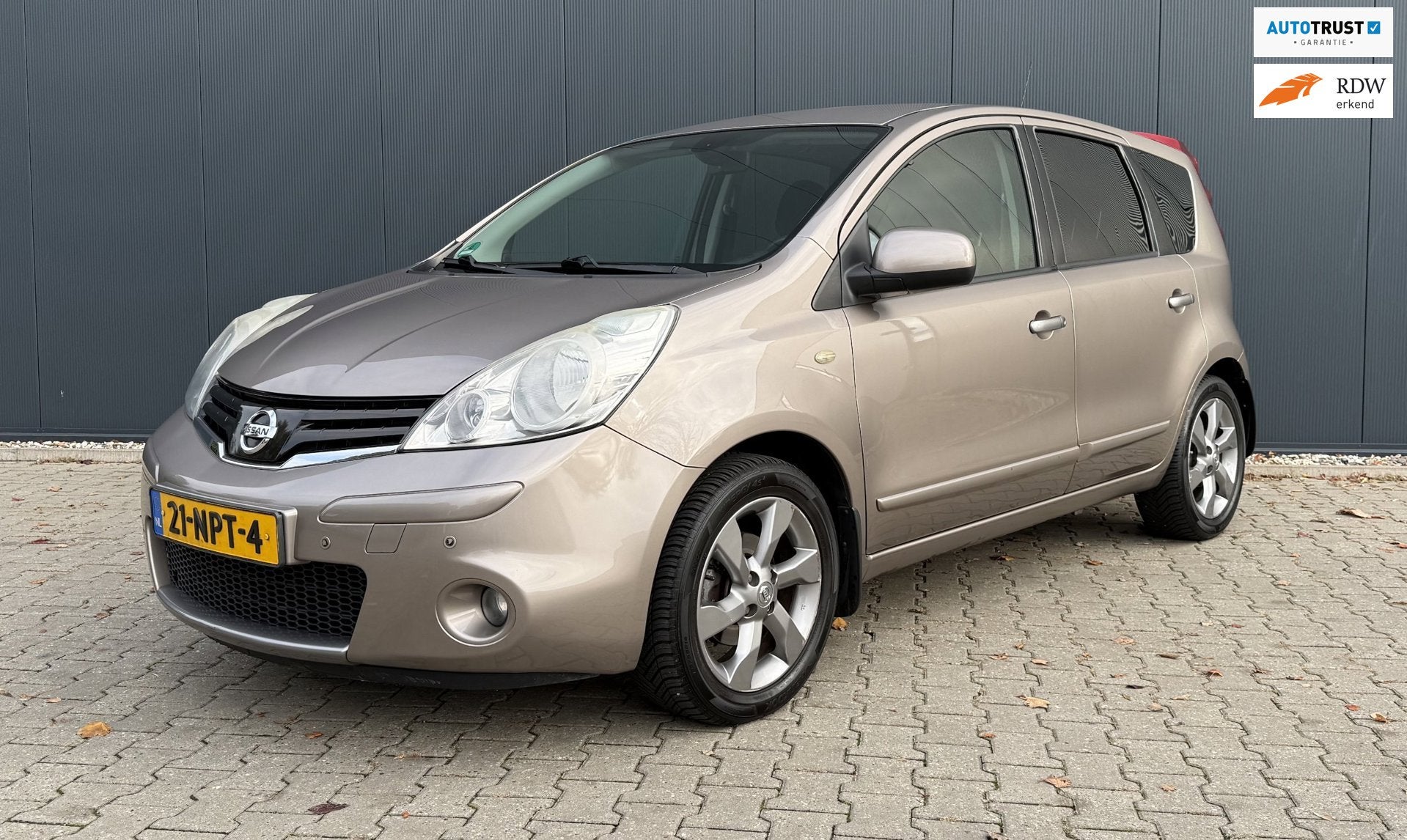 Nissan Note 1.6 Life + Airco Cruise Automaat Trekhaak, Euro 5, Gebruikt, 4 cilinders, Bruin