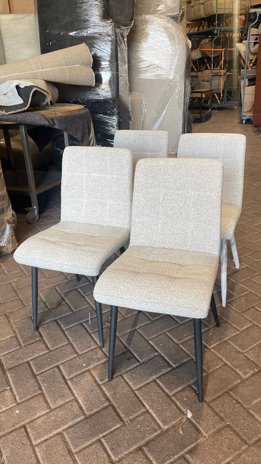Set van 4 nieuwe stoelen - Stijlvol en comfortabel, Ophalen, Overige kleuren, Nieuw, Vier