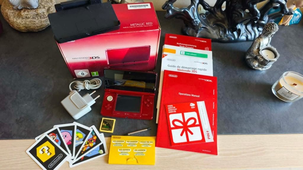 Nintendo 3ds, Verzenden, Zo goed als nieuw, Rood, 3DS