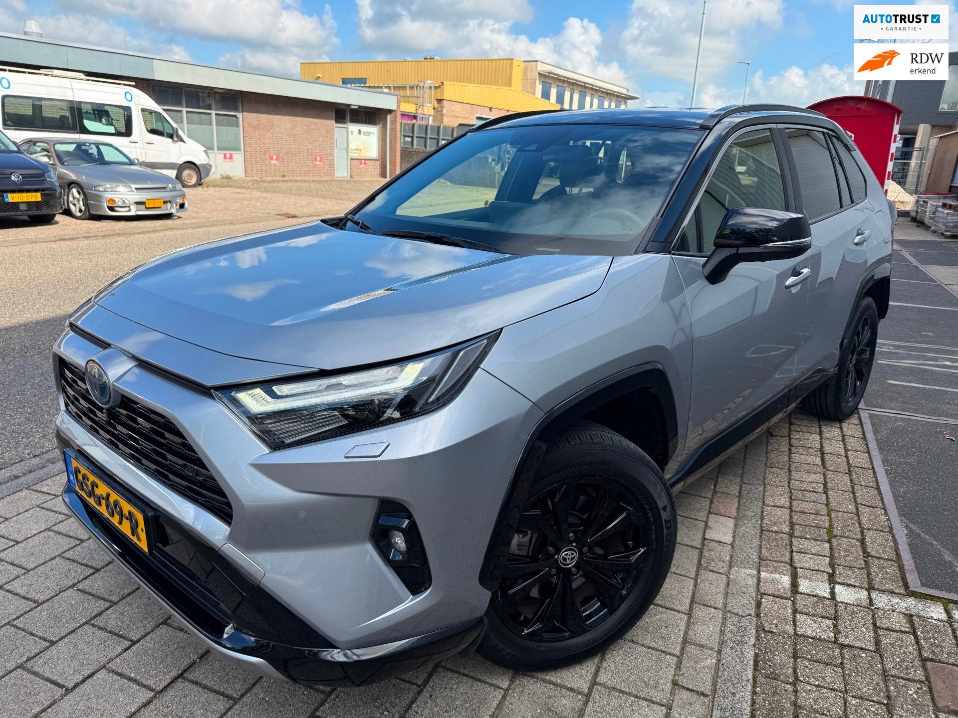 Toyota RAV4 2.5 Hybrid AWD DYNAMIC 2023 FACE+ AUT LEDER ACC, Auto's, Automaat, Gebruikt, Euro 6, 4 cilinders