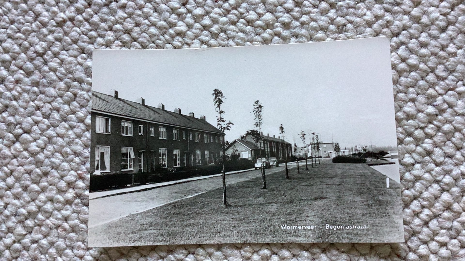 Ansichtkaart Wormerveer Begoniastraat 982, Ophalen of Verzenden, 1940 tot 1960, Ongelopen, Noord-Holland