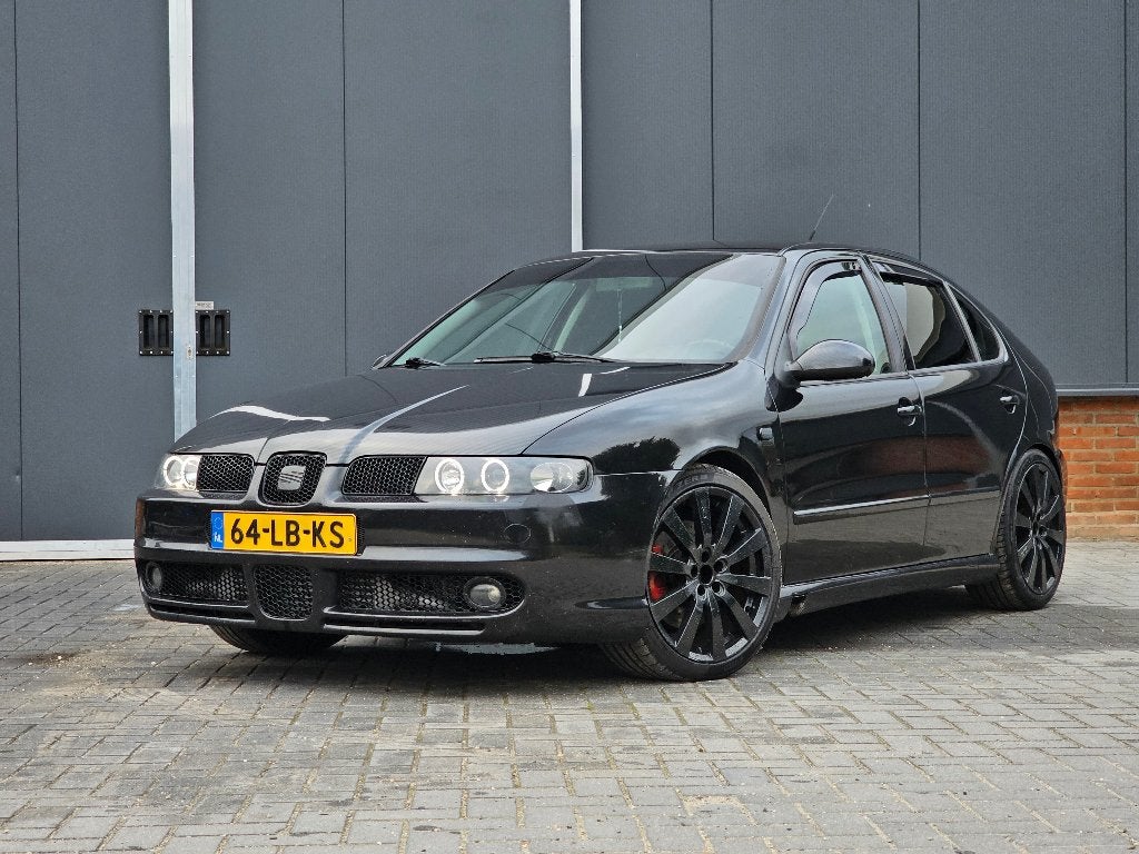 Seat Leon 1.8 20VT 132KW 2002 Zwart, Auto's, Voorwielaandrijving, Zwart, 4 cilinders, 1264 kg