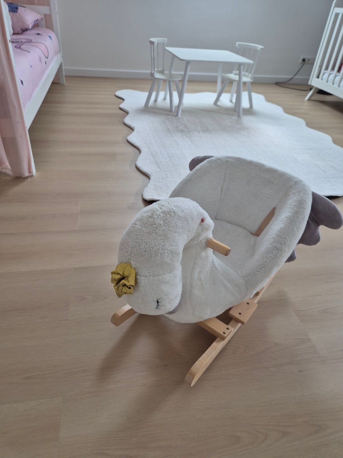Hobbelpaard Zwaan Zoë met geluid - nek gebroken, Ophalen of Verzenden, Gebruikt