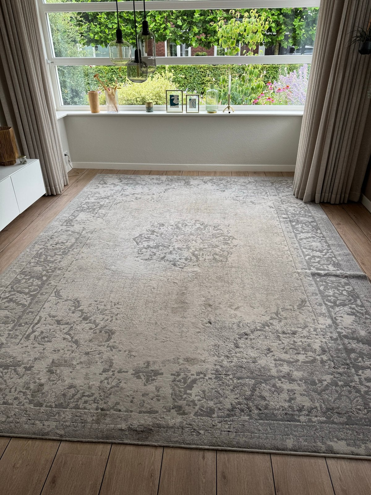 Gebruikt kleed met gebruikssporen, Ophalen, Gebruikt, 200 cm of meer, 200 cm of meer