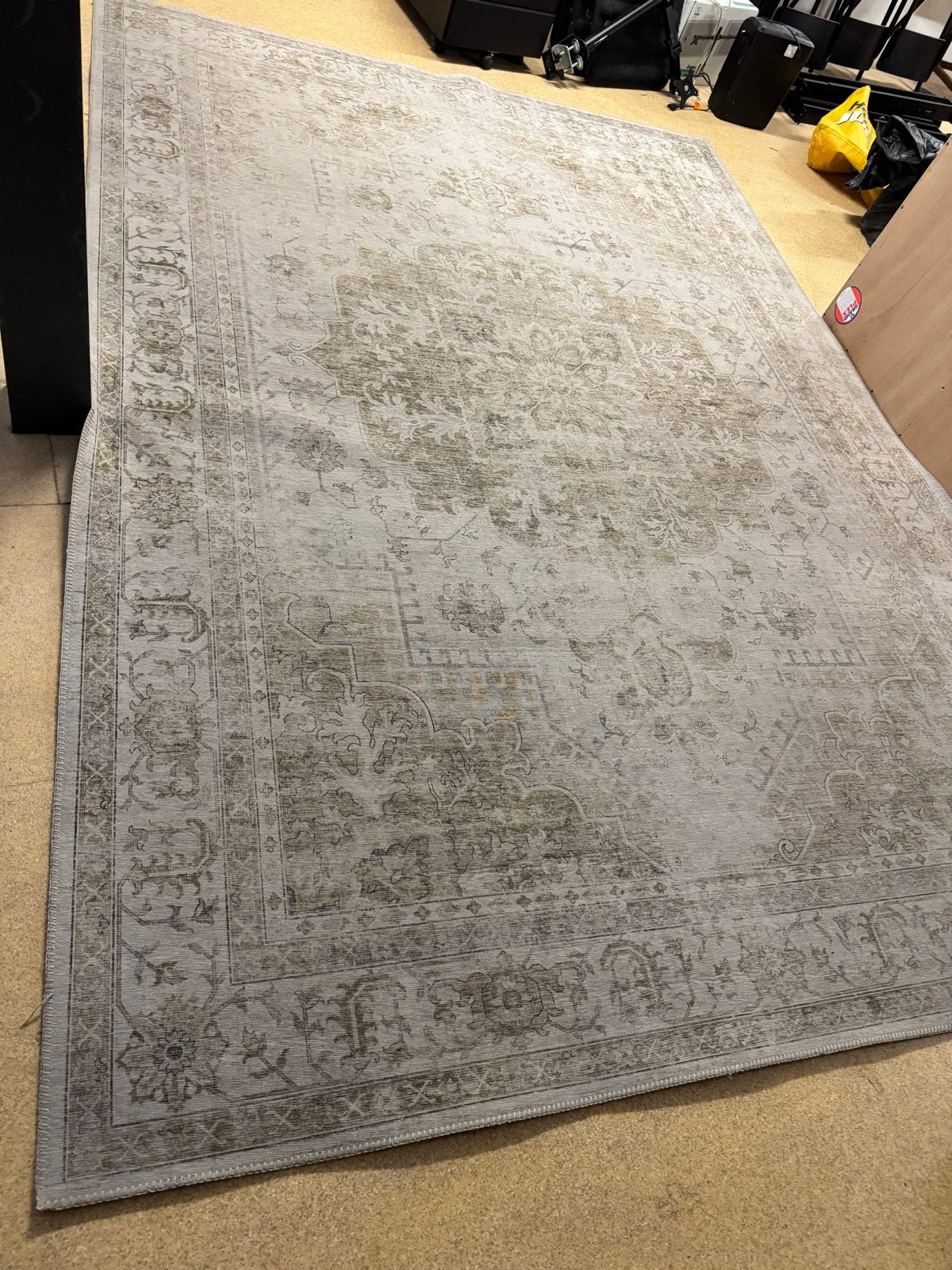 Groot vloerkleed 330x230 cm - Groen/Grijs met patroon, Huis en Inrichting, Ophalen, Gebruikt, Beige, 200 cm of meer