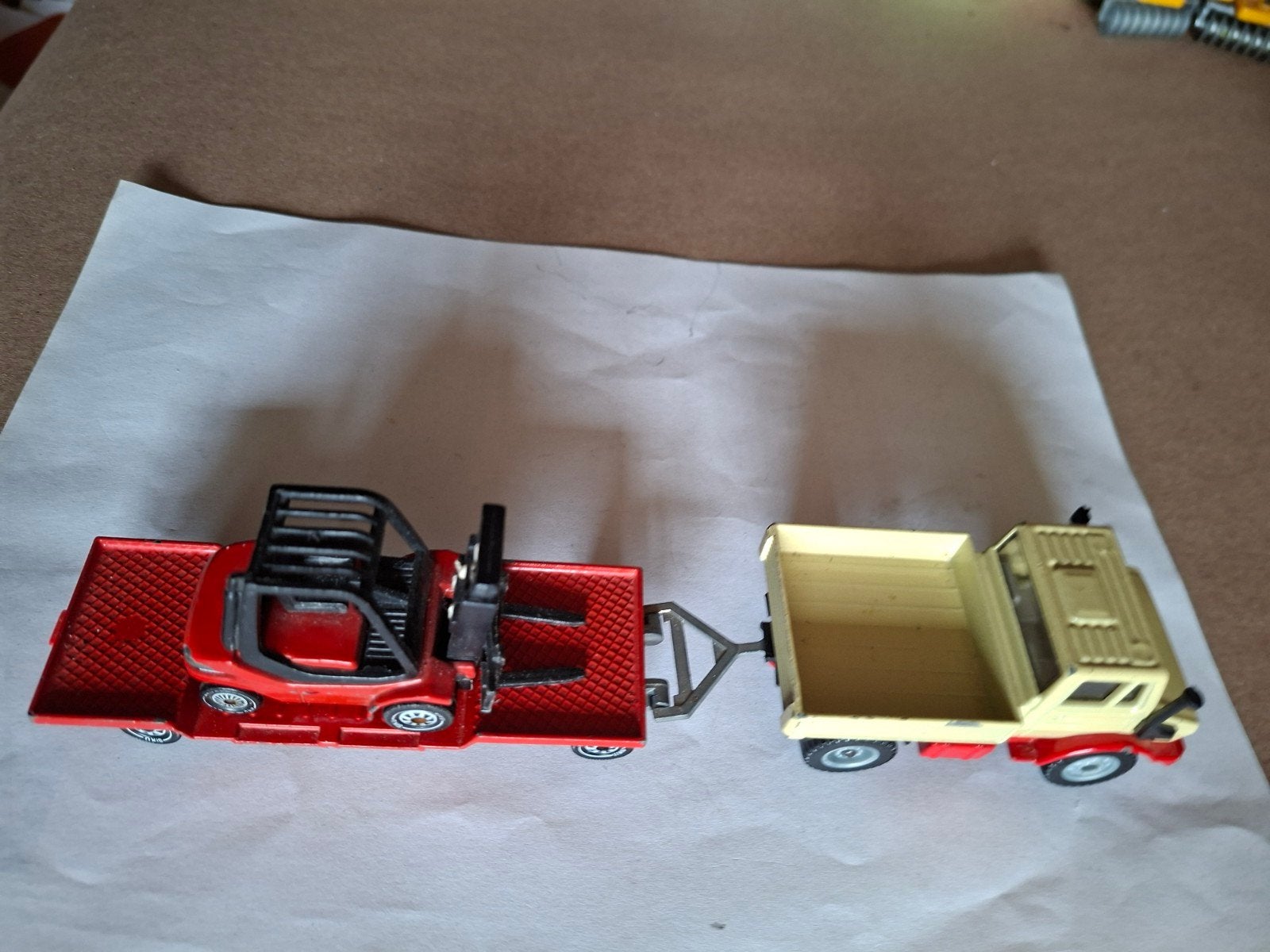 Siku Mercedes Benz Unimog U 1500 & Linde H30 Heftruck, Ophalen of Verzenden, Gebruikt, Bus of Vrachtwagen