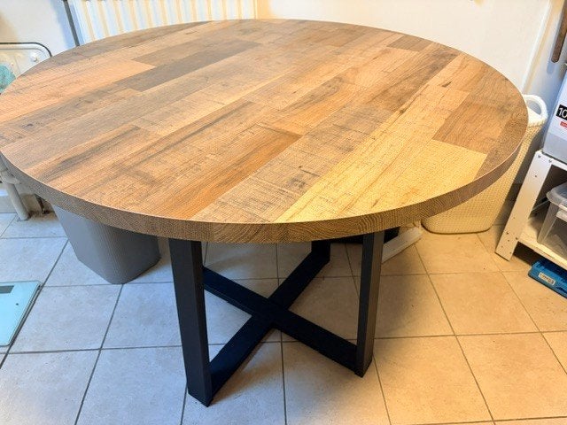 Haco ronde eettafel met houten blad en metalen onderstel, Gebruikt, Rond, Industrieel, Modern, Vier personen