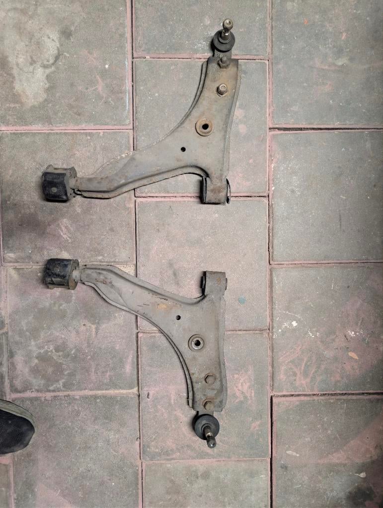 Draagarmen Hyundai Scoupe 1993, Ophalen, Hyundai