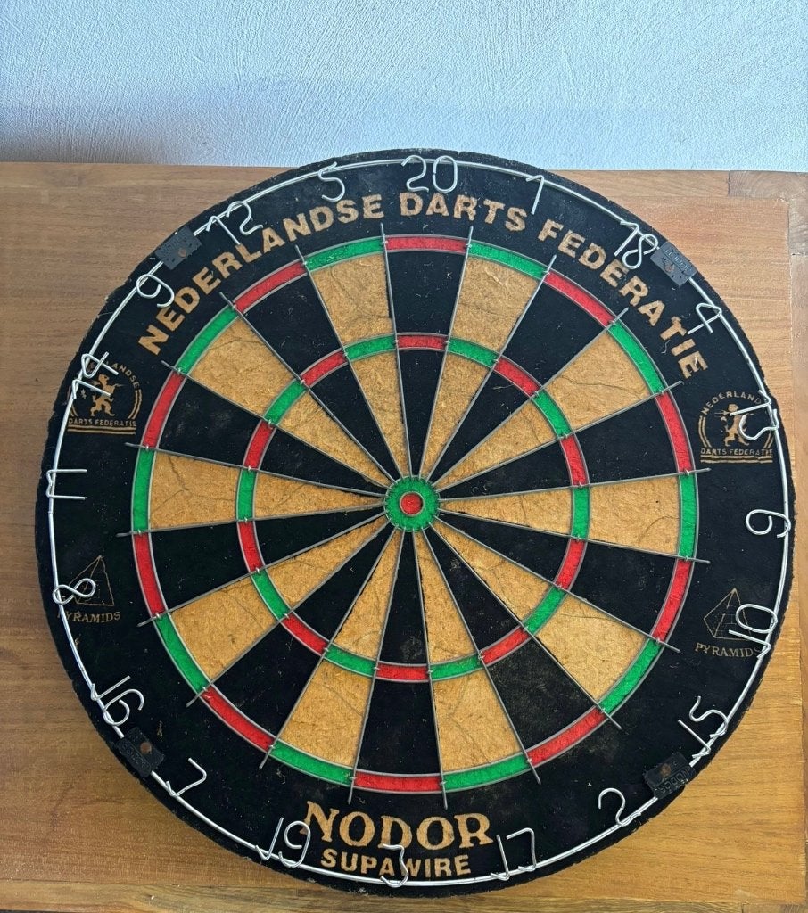 Dartboard Nodor President + gratis dartpijlen - dart, Ophalen, Gebruikt, Dartbord