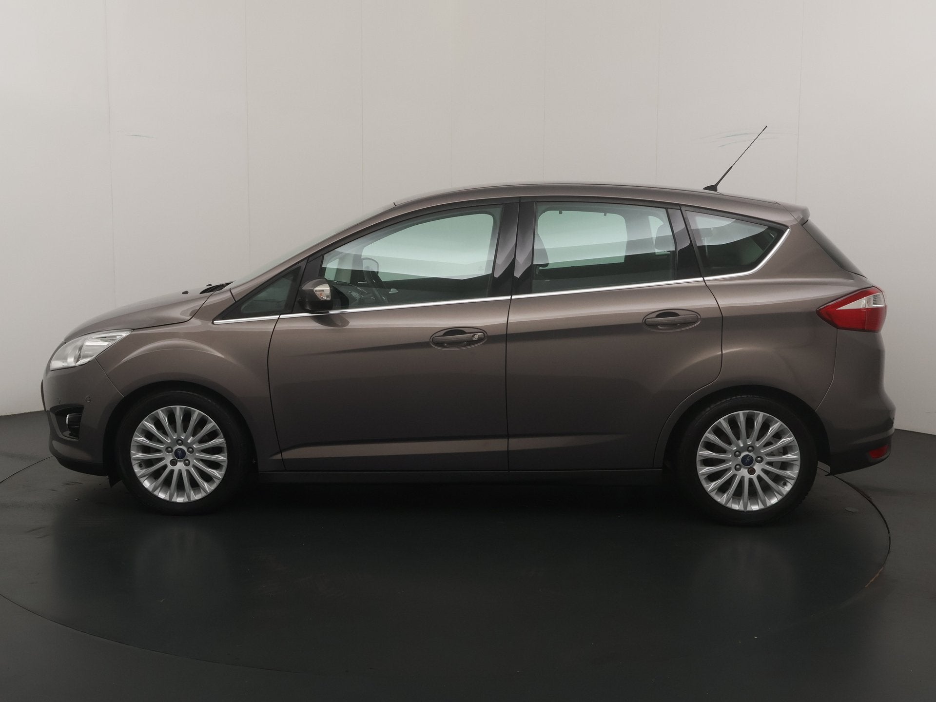 Ford C-MAX 125PK Edition Plus | Clima | Cruise | Trekhaak |, Auto's, Gebruikt, Zwart, Origineel Nederlands, Handgeschakeld