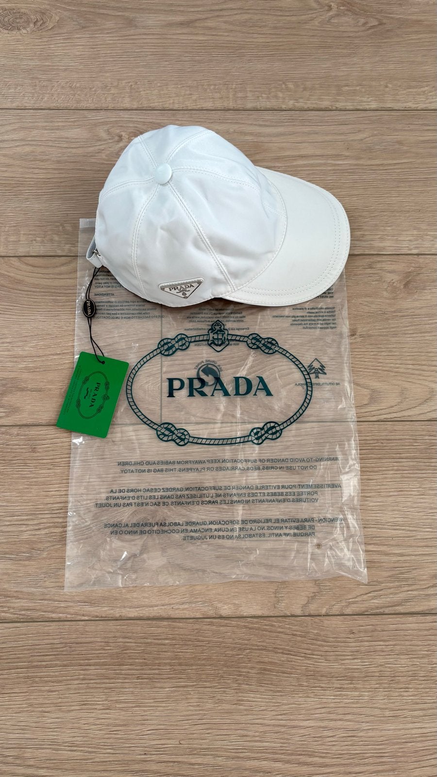Prada Milano Pet - Nieuw met kaartjes, Kleding | Dames, Hoeden en Petten, Ophalen of Verzenden, Nieuw, One size fits all, Pet