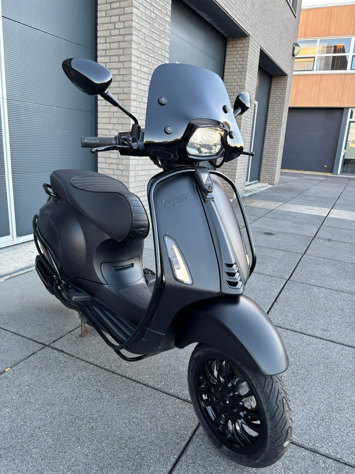 Vespa sprint 2019 NIEUWSTAAT geel kenteken full option, Ophalen, Zo goed als nieuw, Benzine, People S
