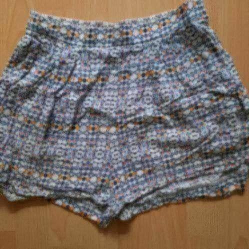 Korte broek 176, Kinderen en Baby's, Ophalen of Verzenden, Zo goed als nieuw, Meisje, Broek