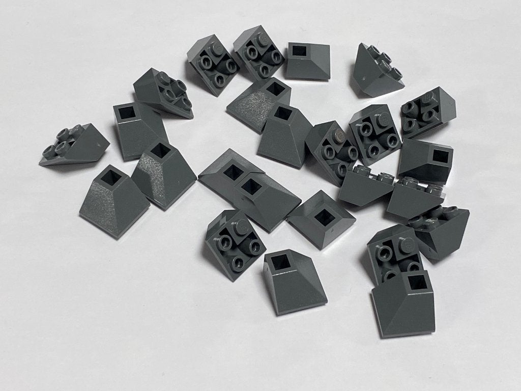 Partij 25x omgekeerde 2x2 Lego hoekdakpannen diverse kleuren, Overige thema's, Lego, Nieuw, Ophalen of Verzenden