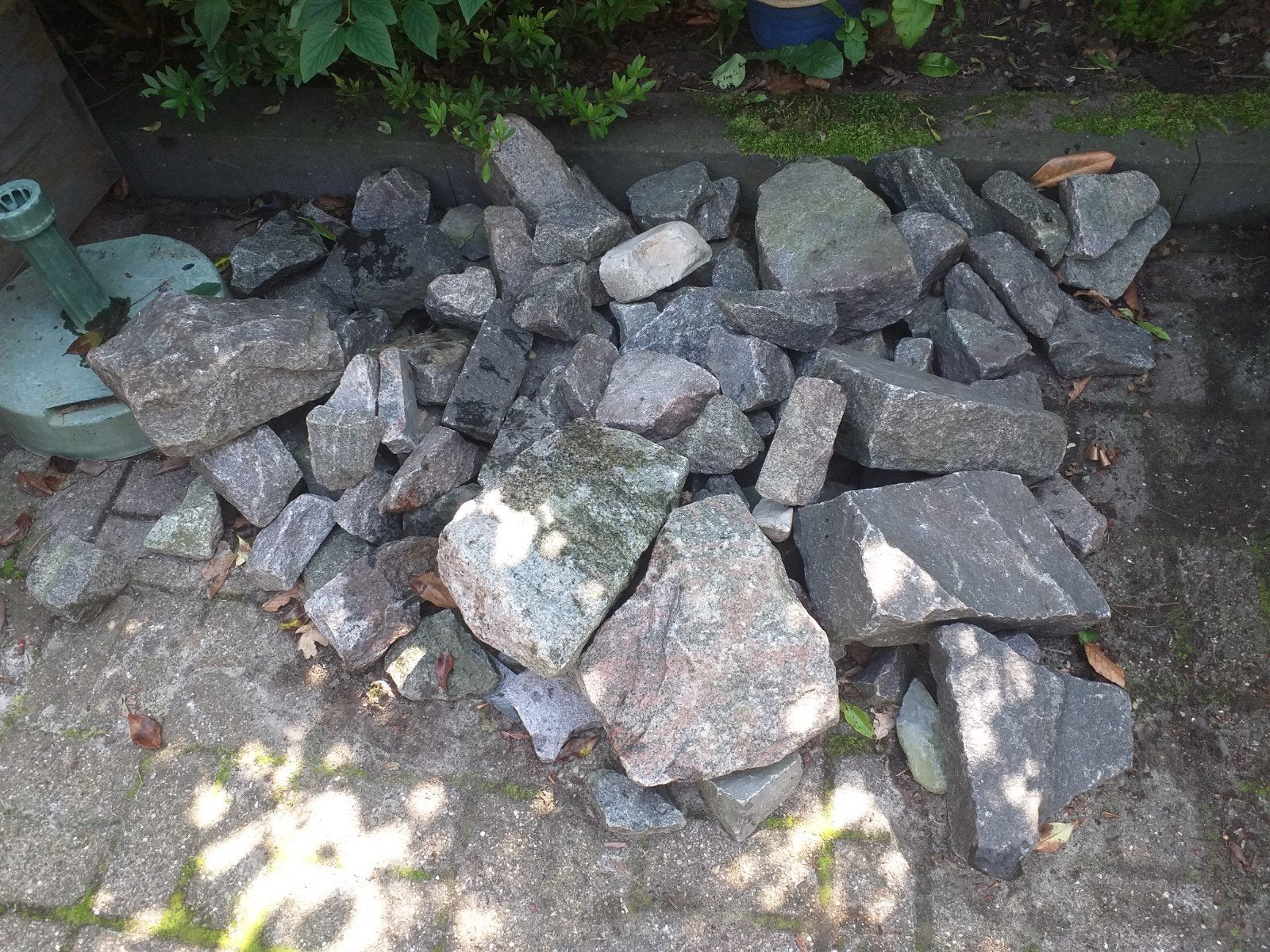ROTSBLOKKEN, Tuin en Terras, Ophalen