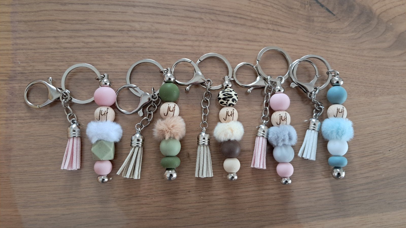 Handgemaakte tas/sleutelhanger met kralen en kwastjes, Ophalen of Verzenden, Nieuw, Overige typen