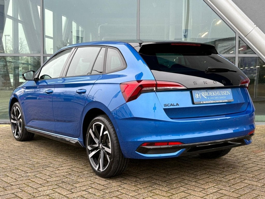 Skoda Scala 1.5 TSI Monte Carlo 150pk Automaat / Panoramadak, Auto's, Skoda, 4 cilinders, 150 pk, Blauw, Origineel Nederlands