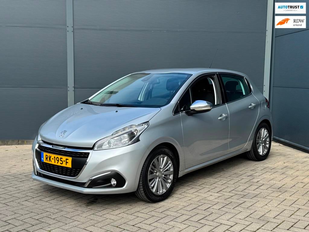 Peugeot 208 1.2 PureTech GT-line Vol Automaat / Camera / Nav, Gebruikt, Euro 6, 49 €/maand, Bedrijf