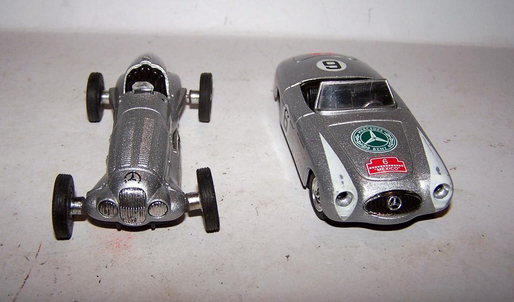 2 mooie oldtimer Mercedes racemodellen. Diecast. Izgs., Ophalen of Verzenden, Zo goed als nieuw, Auto