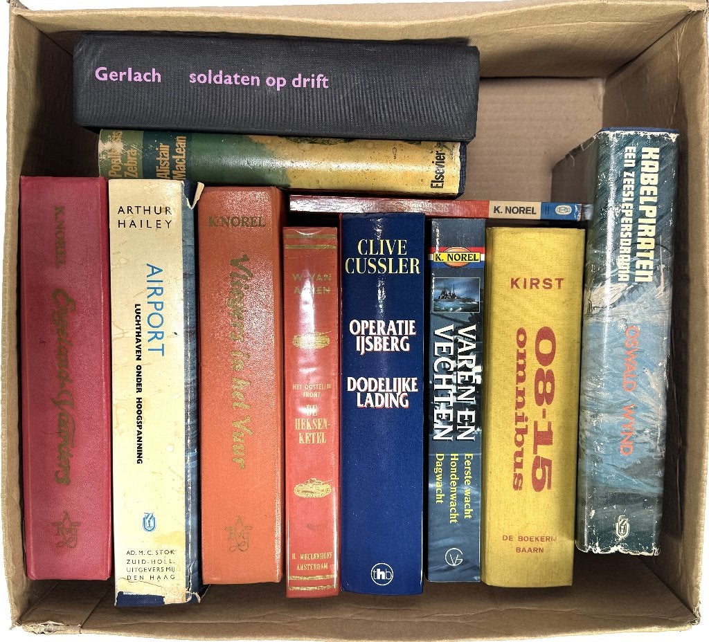 254. Lot boeken - oorlog en luchtvaart, 1950-1990