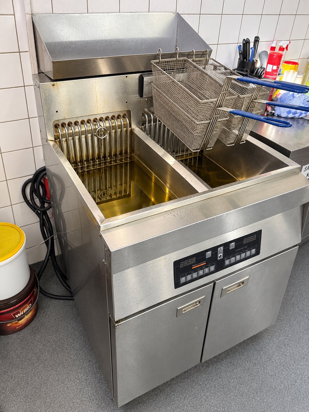 Professionele dubbele friteuse op krachtstroom, Witgoed en Apparatuur, Ophalen, Gebruikt