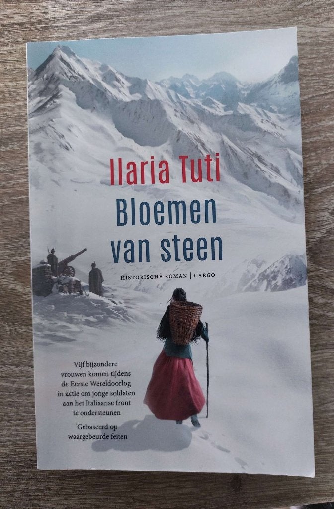 Ilaria Tuti - Bloemen van steen, Ophalen of Verzenden, Zo goed als nieuw