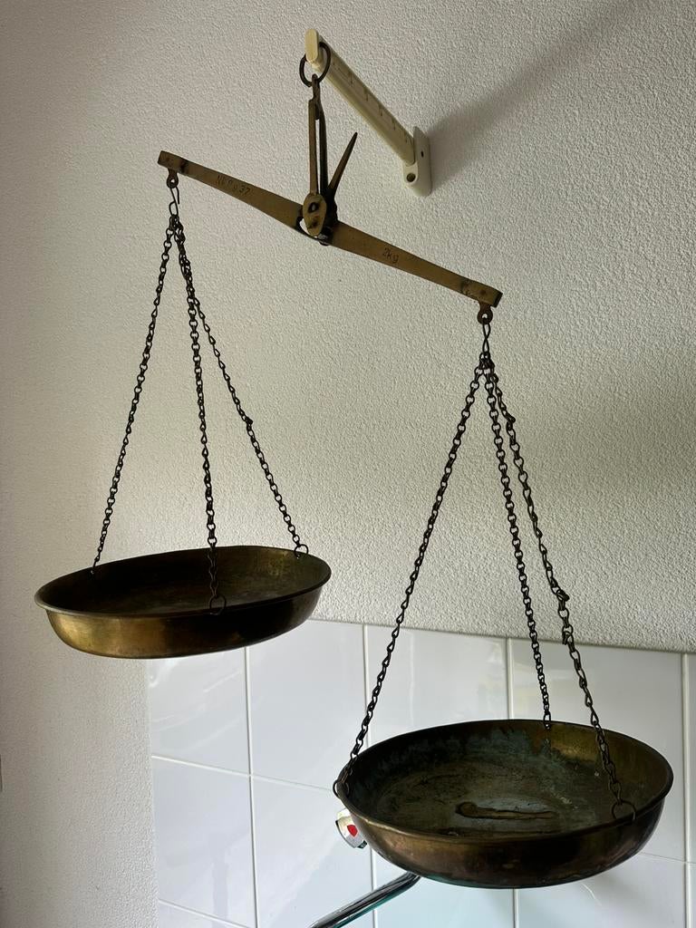 Oude messing weegschaal, Witgoed en Apparatuur, Weegschalen, Ophalen of Verzenden, Gebruikt, 500 gram of grover, Minder dan 10 kg