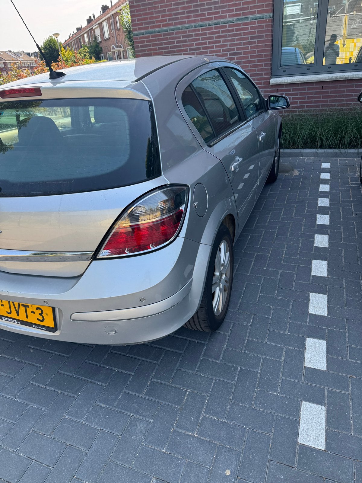 Opel Astra 1.6 16V 5D 85KW 2009 Grijs, Auto's, Voorwielaandrijving, 15 km/l, 4 cilinders, 635 kg
