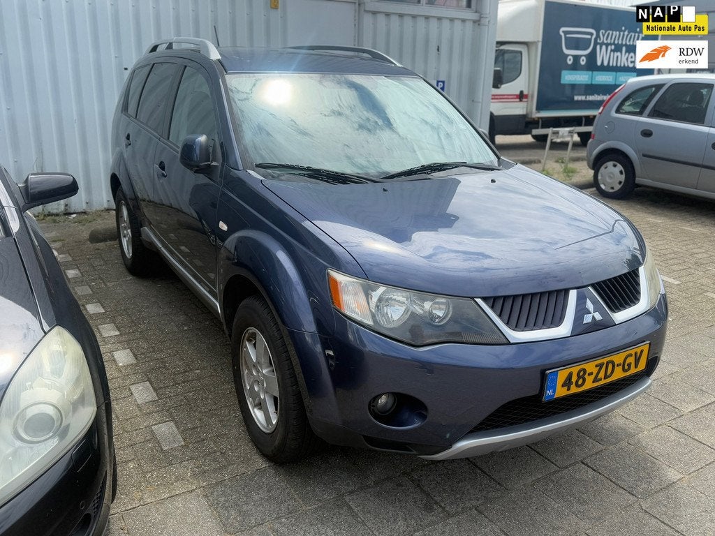 Mitsubishi Outlander 2.4 Intro Edition 2WD, Auto's, Mitsubishi, Bedrijf, Te koop, Outlander, ABS, Airbags, Airconditioning, Automatische klimaatregeling