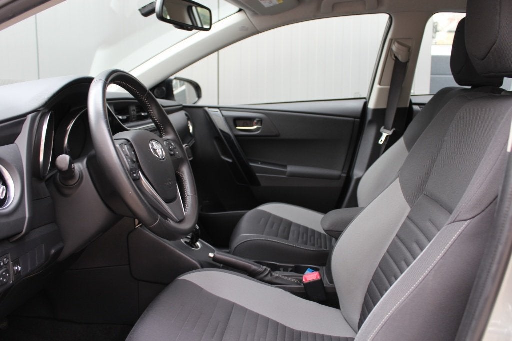 Toyota Auris 1.8 Hybrid Aspiration / Bluetooth / Climate / C, Automaat, 12 maanden, Gebruikt, 4 cilinders