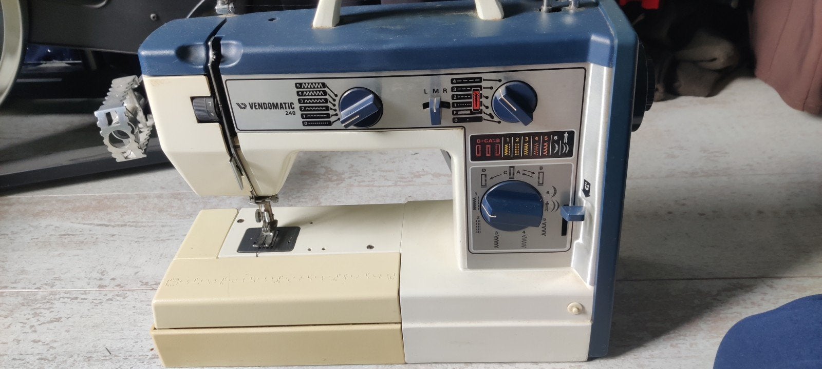 Vendomatic naaimachine, Ophalen, Gebruikt, Naaimachine, Overige merken