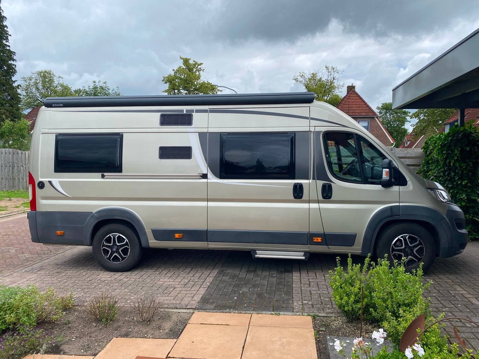 Buscamper Pössl Citroën 6.40 m - 2016 - lengtebedden, Caravans en Kamperen, Particulier, Buscamper of Camperbus