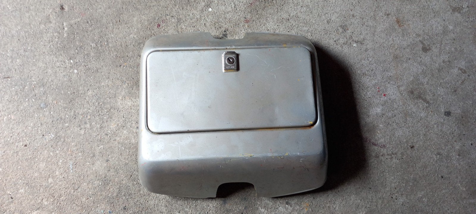 Vespa V50 Handschoenenkastje, Fietsen en Brommers, Ophalen of Verzenden, Gebruikt, Overige typen, Vespa