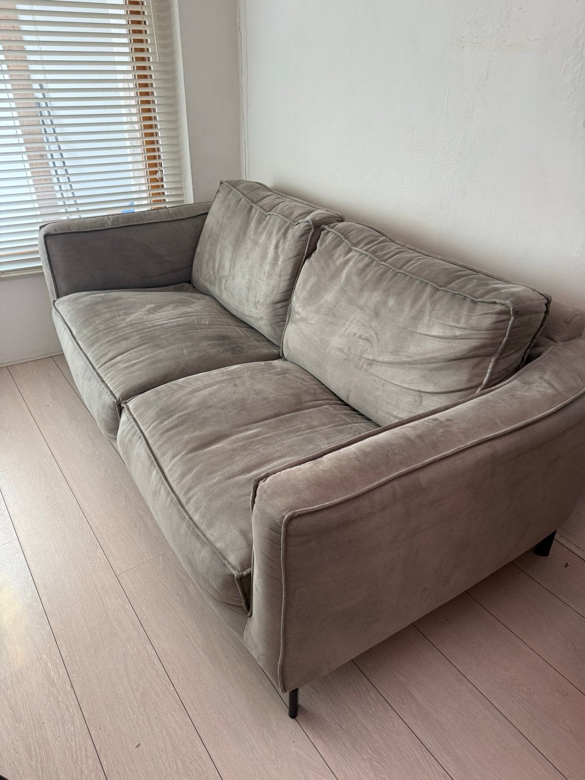 Grijze bank - Gratis af te halen, Huis en Inrichting, Ophalen, Gebruikt, 150 tot 200 cm, Rechte bank