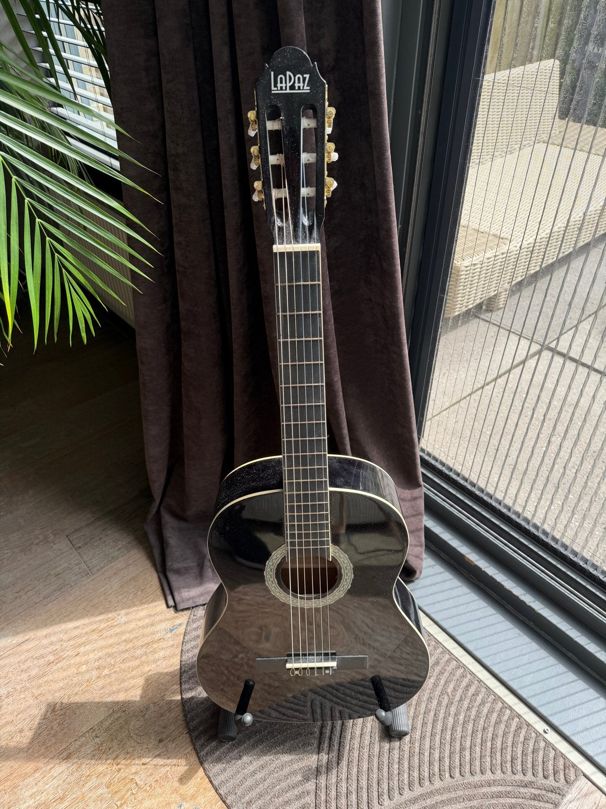 LaPaz Klassieke Gitaar - Zwart (inclusief standaard), Ophalen, Gebruikt, Klassieke of Spaanse gitaar