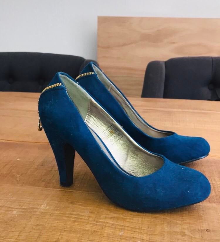 Blauw suede pumps 36, Ophalen of Verzenden, Zo goed als nieuw, Blauw